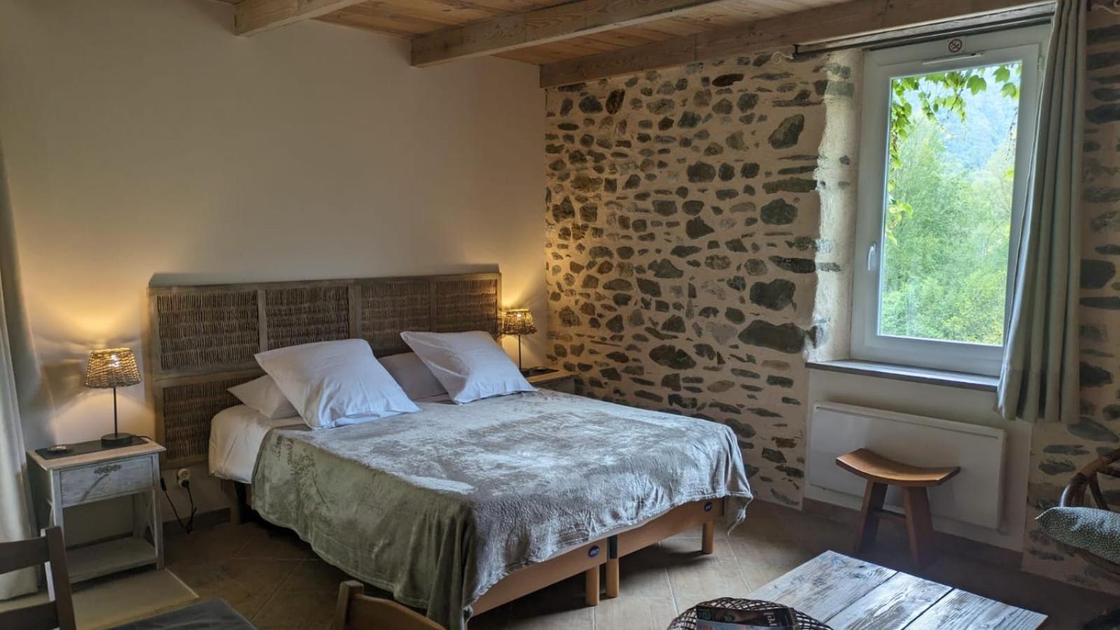 Les Jardins De Lumiere Bed & Breakfast Brusque ภายนอก รูปภาพ