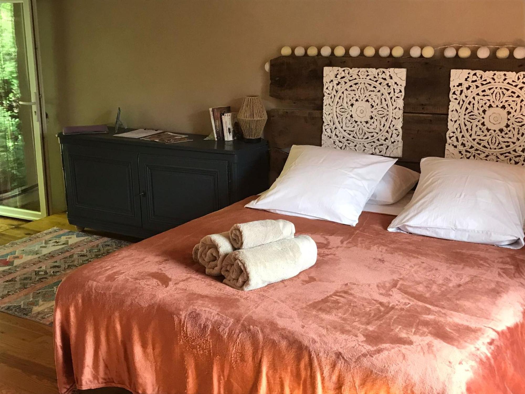 Les Jardins De Lumiere Bed & Breakfast Brusque ภายนอก รูปภาพ