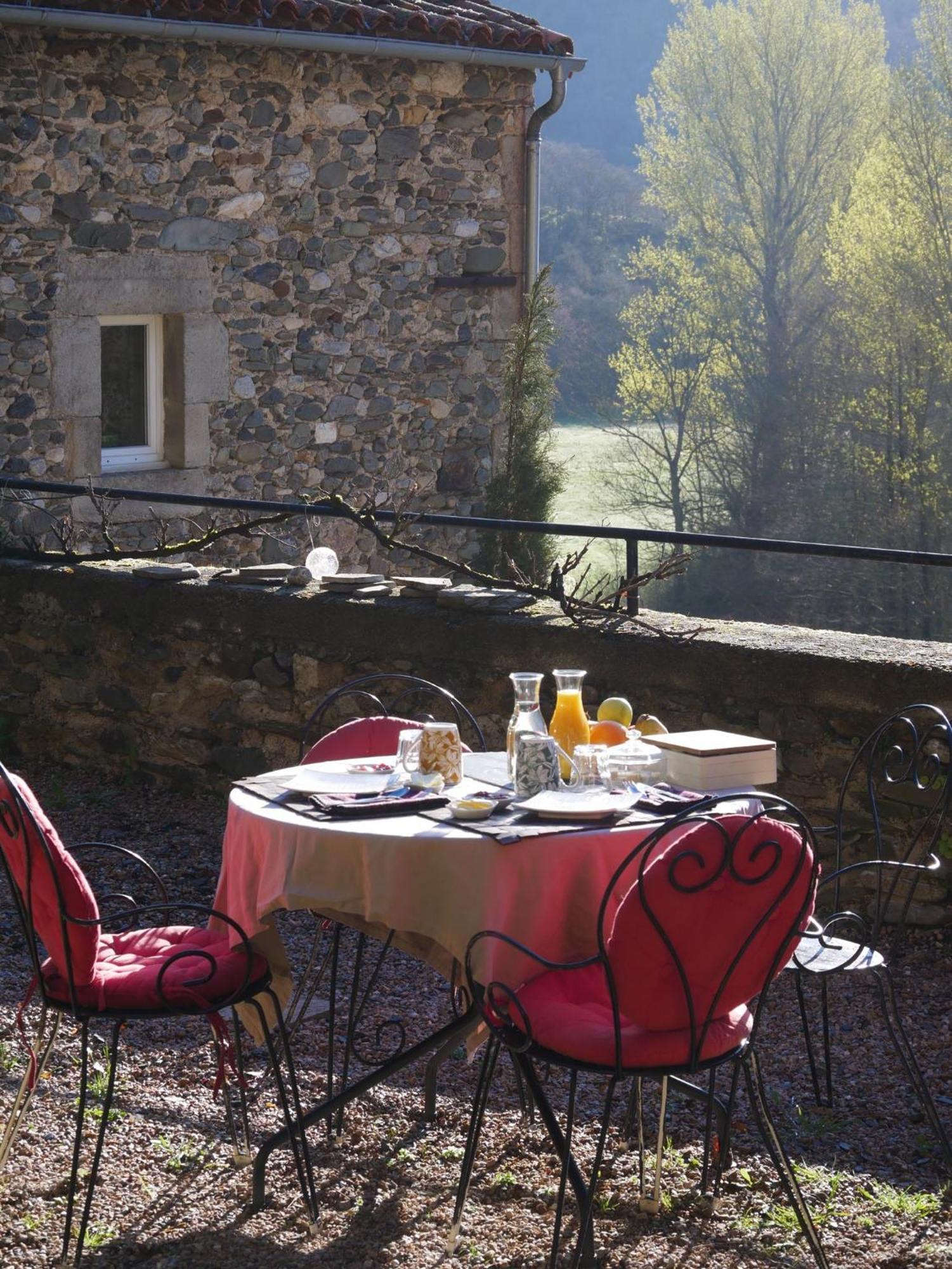 Les Jardins De Lumiere Bed & Breakfast Brusque ภายนอก รูปภาพ
